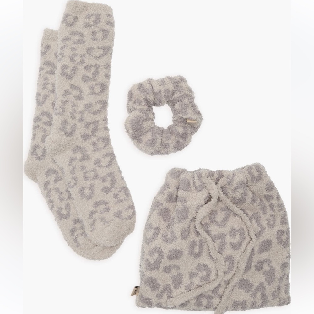 NWT Barefoot Dreams Leopard socks & scrunchie Set - Linen/Warm Gray